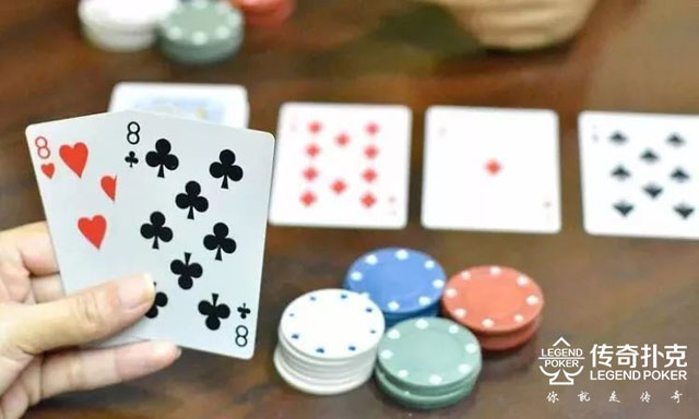 传奇扑克翻牌击中暗三条，应该跟注还是全下？