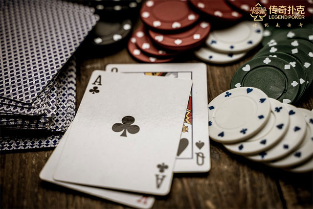 传奇扑克APP隔张连牌翻牌面如何游戏？