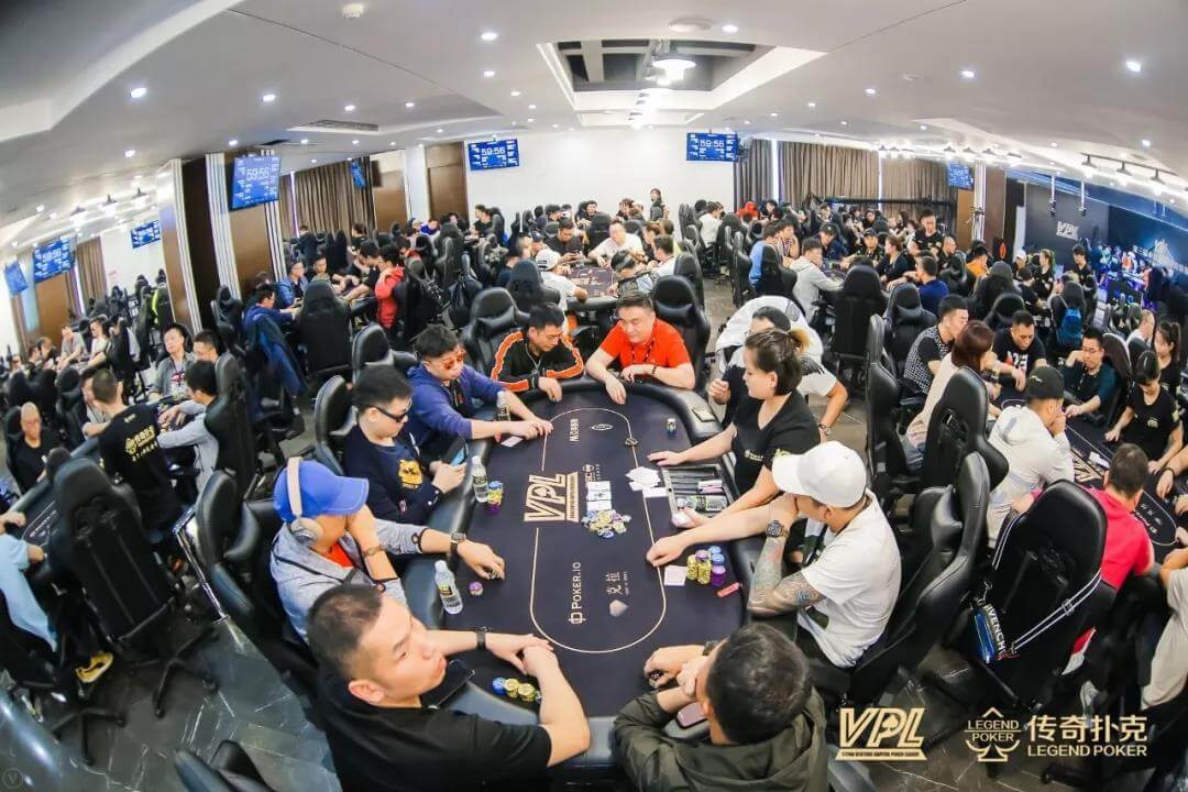 十月第四届VPL中国创投扑克联赛年度总决赛在传奇扑克开始了