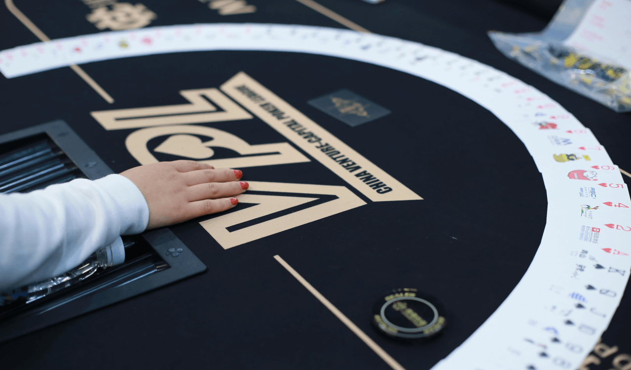 玩传奇扑克APP会遇到哪些危险起手牌？