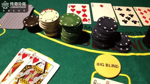在扑克棋牌手游APP下载里下注会强迫对手弃牌,从而否定掉他们的赢率