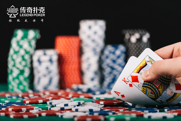 传奇扑克APP听牌与半诈唬打法技巧