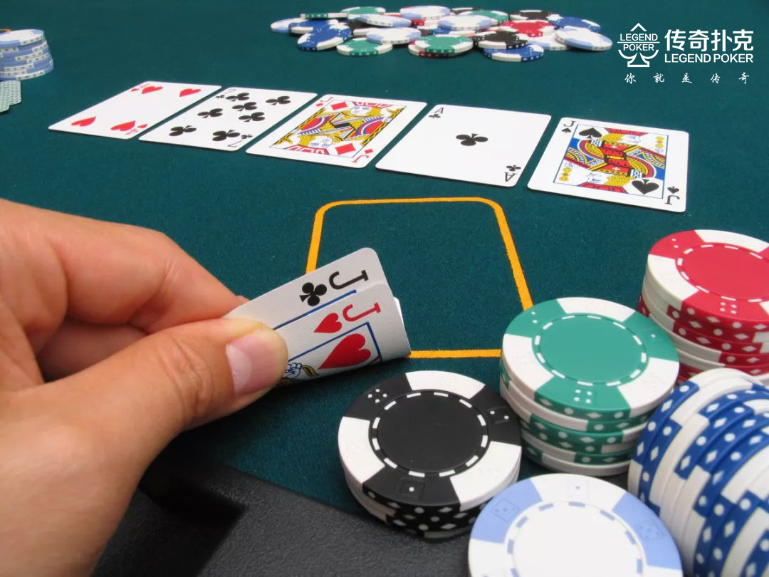 为什么说玩传奇扑克APP应该快玩大牌？