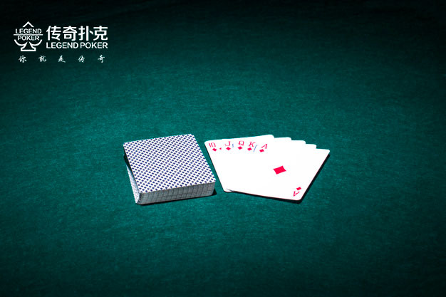 传奇扑克常规桌拿到中小同花Qx牌怎么玩？